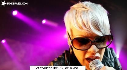Pink - Alecia Beth Moore (n. pe 8 septembrie, 1979[1]) - Pop